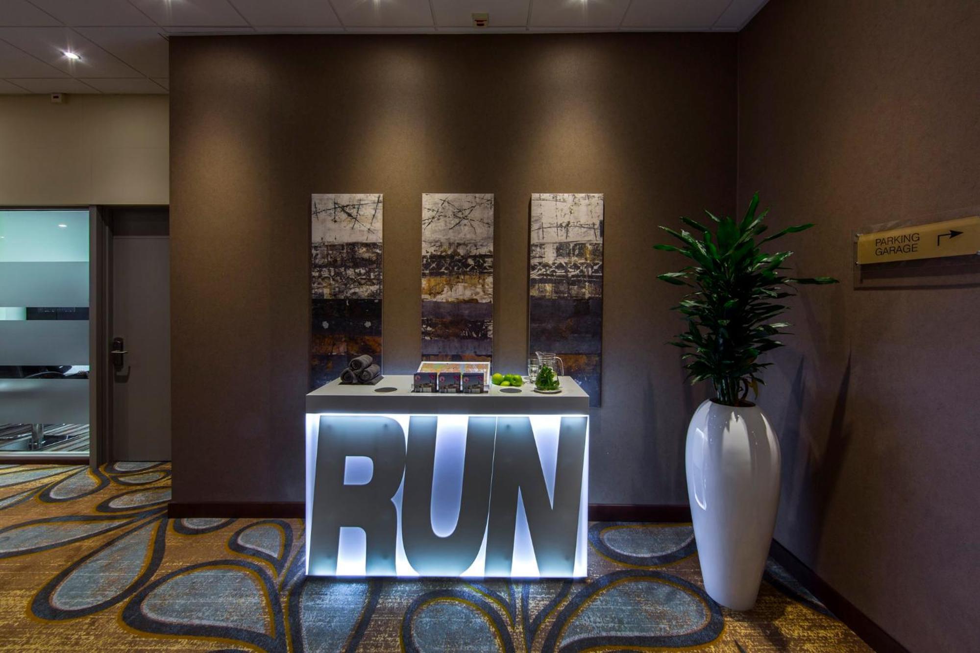 Crowne Plaza By Ihg 4*