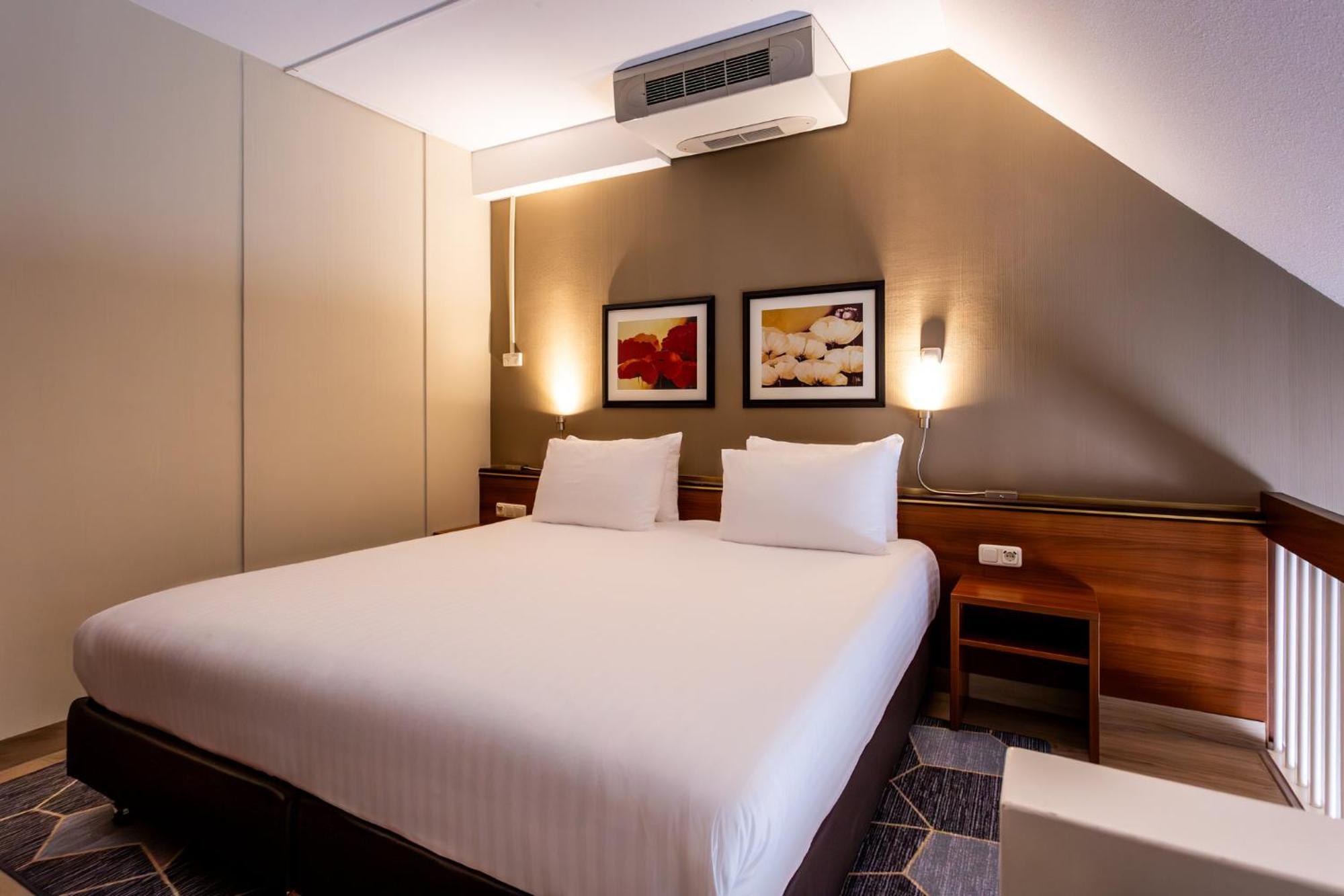 Hotel Crowne Plaza By Ihg 4*
