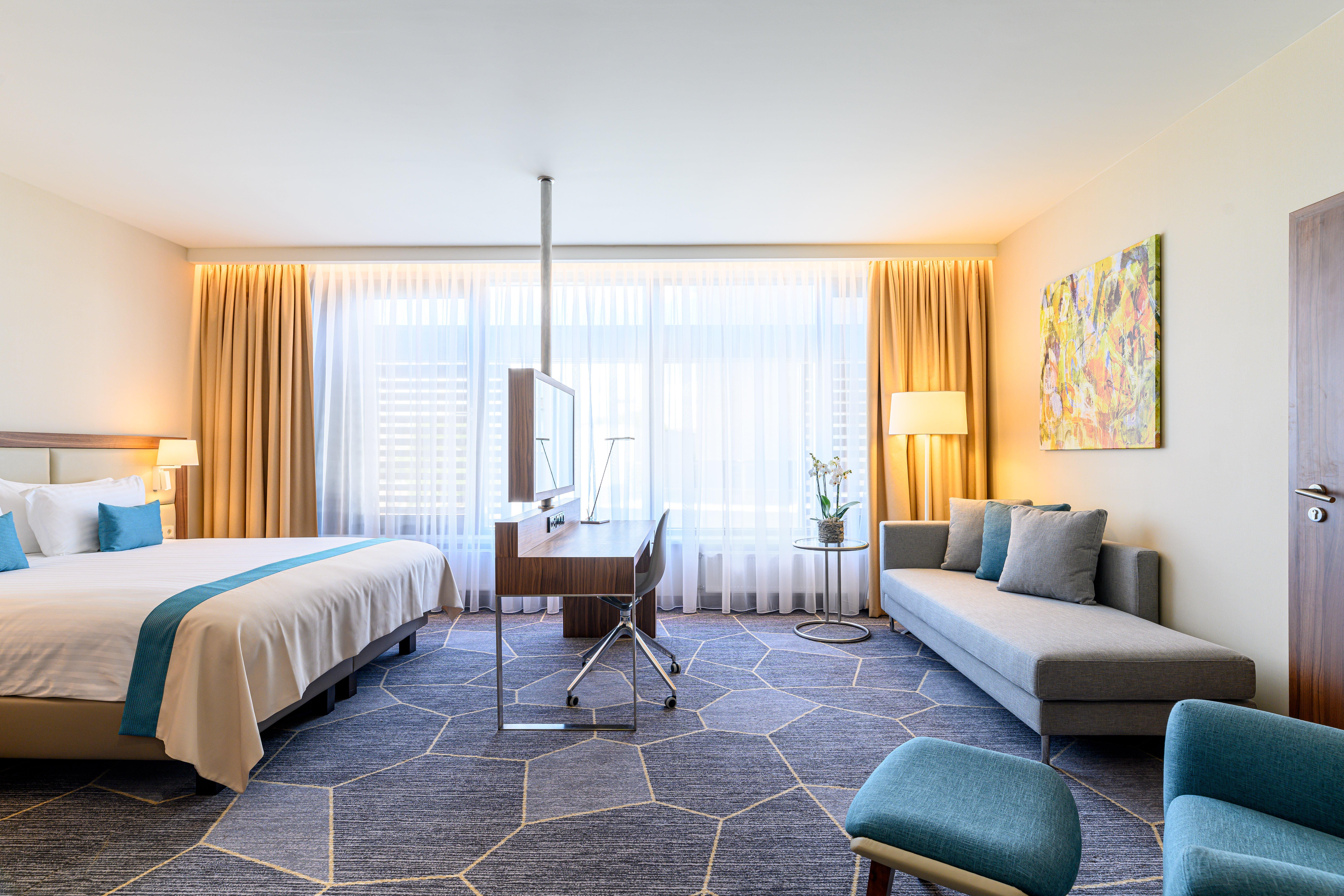 Crowne Plaza By Ihg