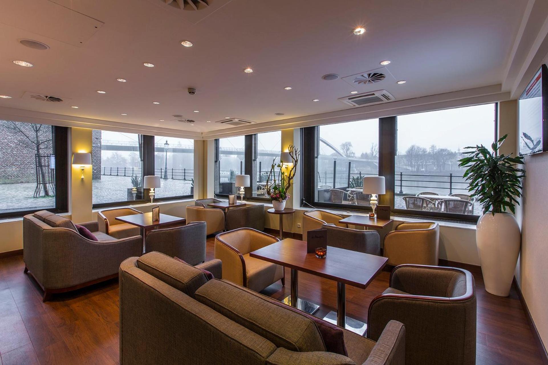 Crowne Plaza By Ihg